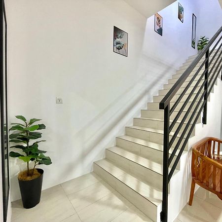 Hanan Homestay Klebang Ipoh With A View Of Mount Korbu, For Musl!M Only!! Exterior foto